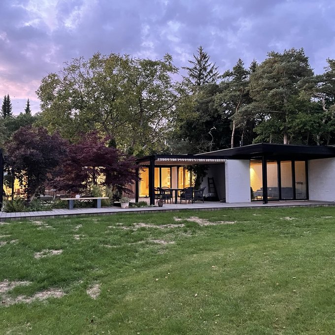 Fladbrohus - renovering af arkitekttegnet 60'er funkis villa midt i naturen